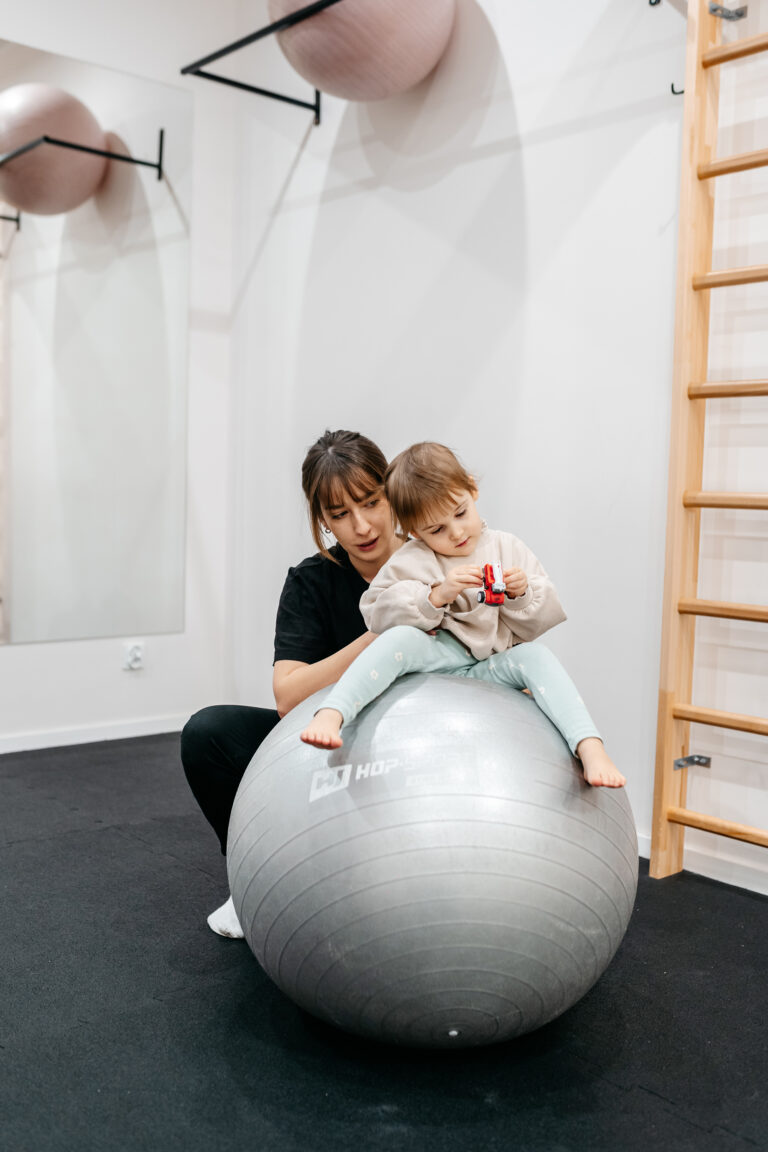 Rehabilitacja dzieci w Łodzi – kiedy jest potrzebna i jak wygląda terapia